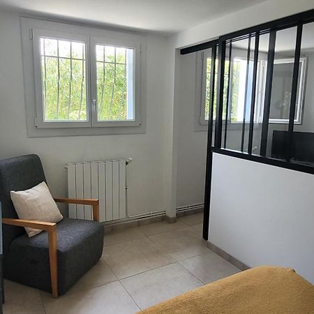 Location Appartement Dans Mas Provencal Monteux Exteriér fotografie