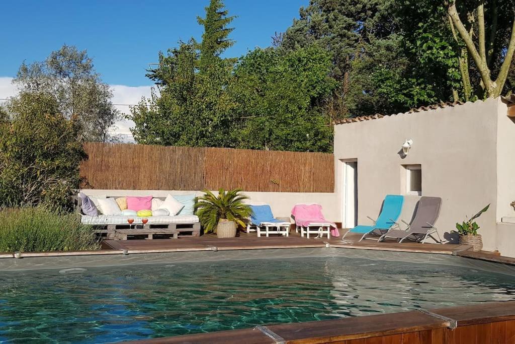 Location Appartement Dans Mas Provencal Monteux Exteriér fotografie