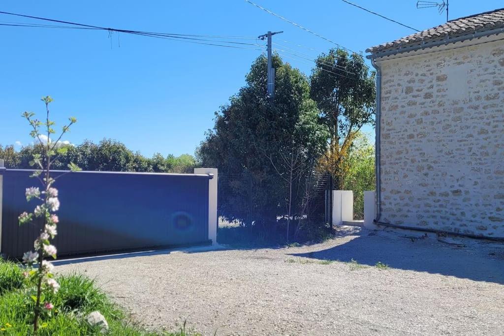 Location Appartement Dans Mas Provencal Monteux Exteriér fotografie