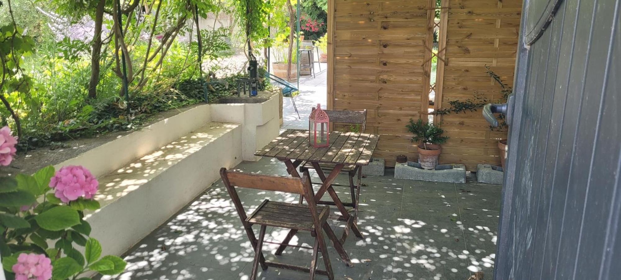 Location Appartement Dans Mas Provencal Monteux Exteriér fotografie